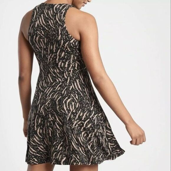 Athleta ABSTRACTION BLACK SLEEVELESS SANTORINI THERA DRESS - Picture 2 of 11